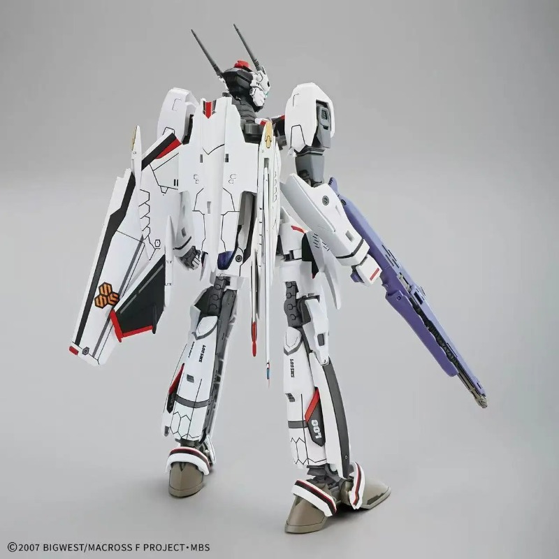 Bandai Macross Frontier VF-25F - огляд і ціна Model Kit Valkyrie